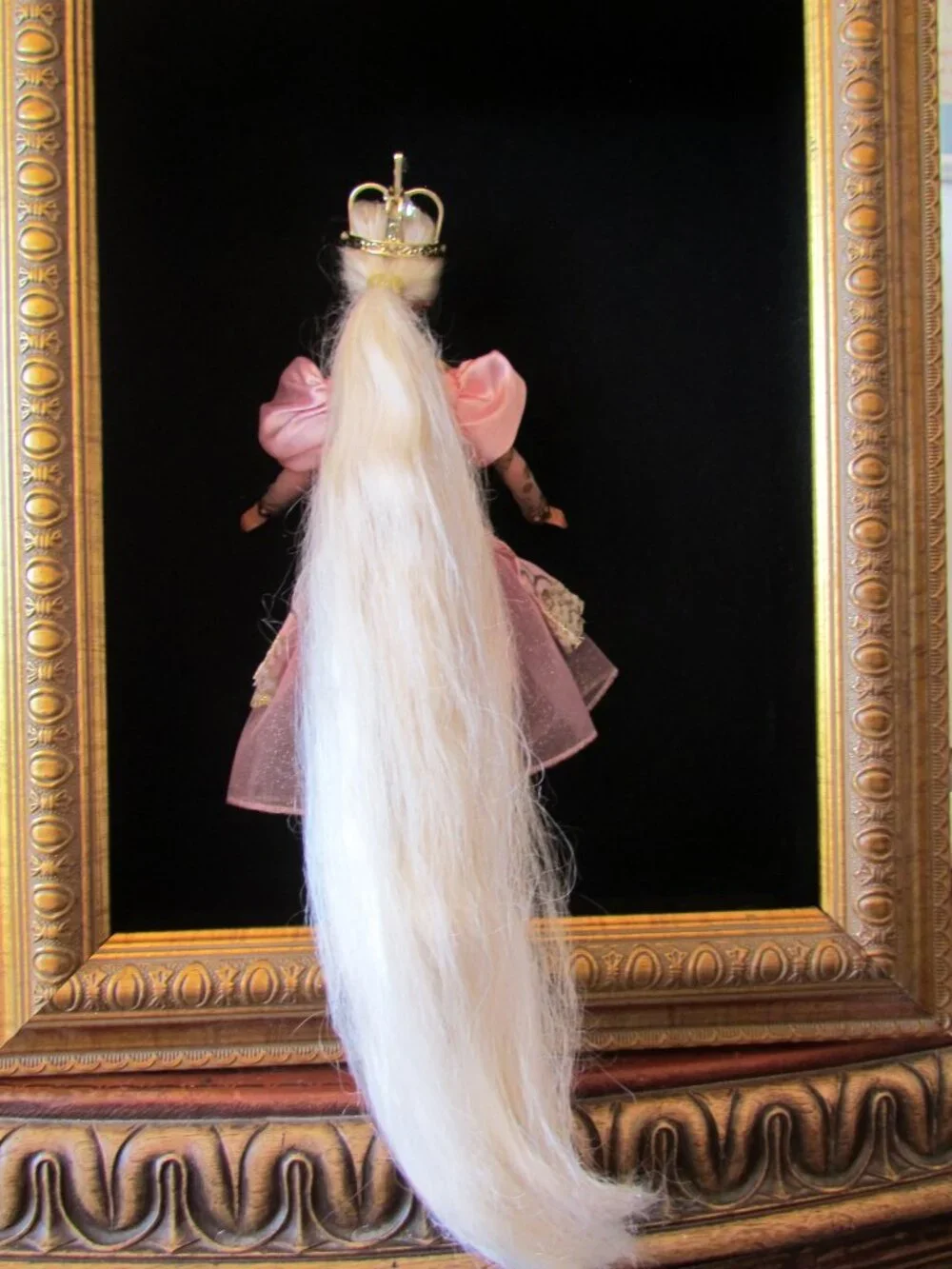 RAPUNZEL BARBIE PRINCESS, 2 DRESSES, LONG PLATINUM BLONDE HAIR, MACKIE FACE 1991